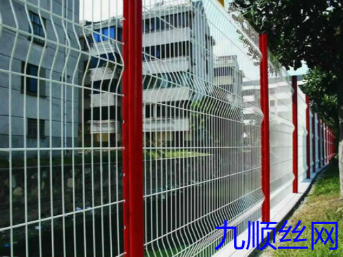 小區(qū)護(hù)欄網(wǎng)4.jpg